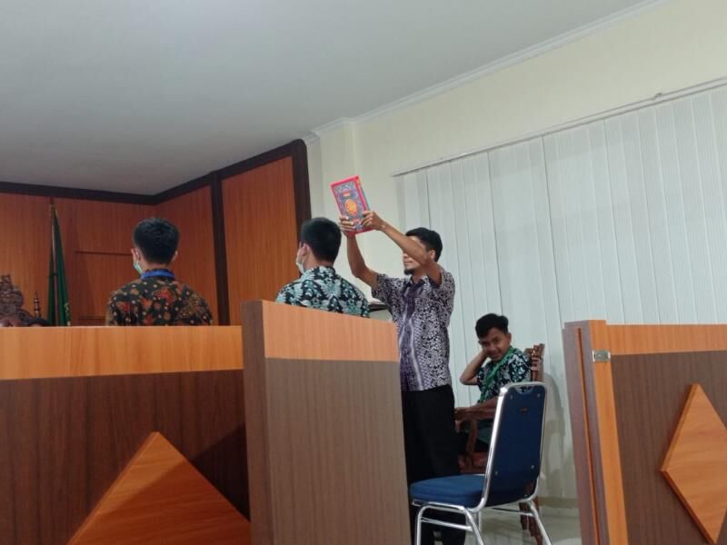 Mahasiswa PKL HKI IAIN SAS Babel Gelar Praktik Peradilan Semu di Pengadilan Agama Sungailiat